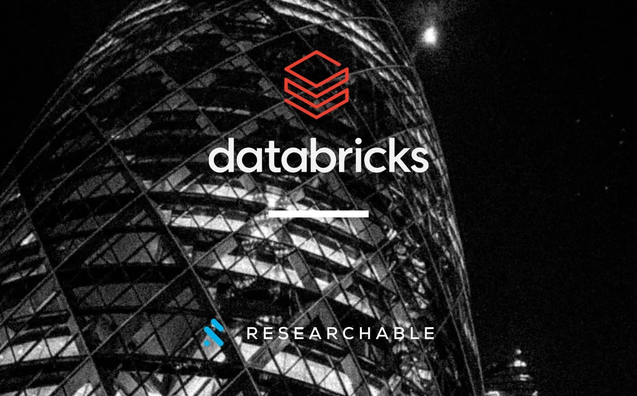 Databricks-logo boven het Researchable-logo, met de Gherkin-toren in Londen in zwart-wit op de achtergrond